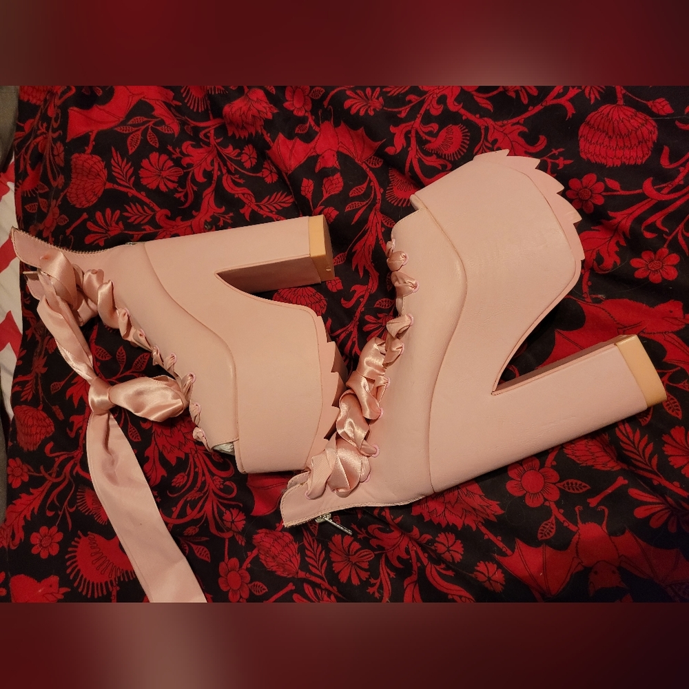 YRU ballet Bae shoes size 6 brand new!